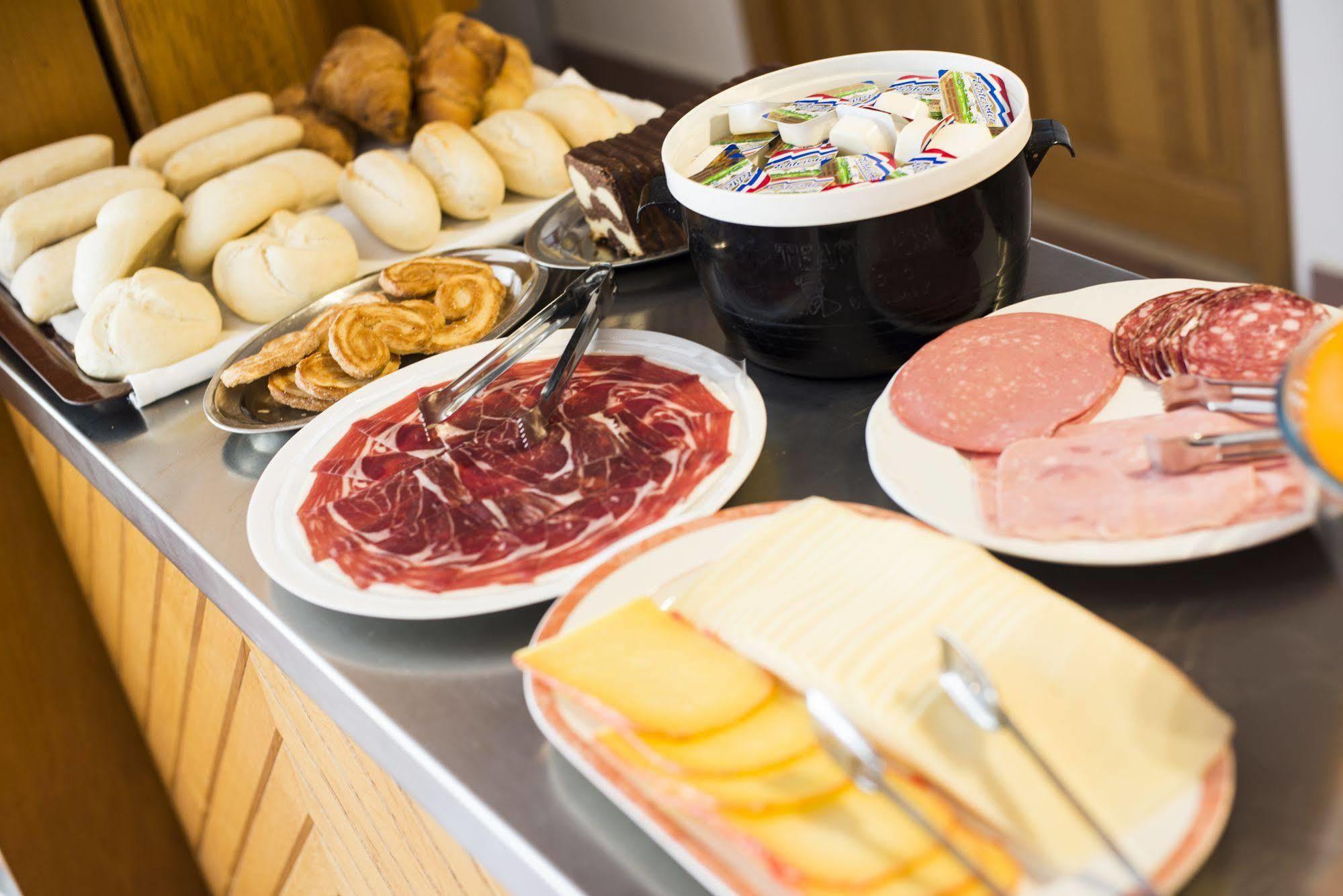 Hostal Residencia Sutimar Пагера Екстериор снимка
