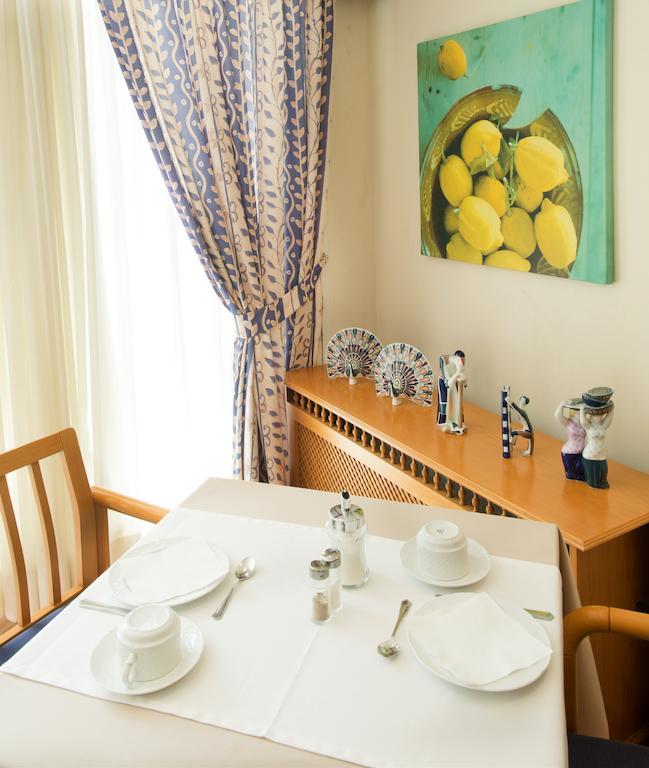 Hostal Residencia Sutimar Пагера Екстериор снимка
